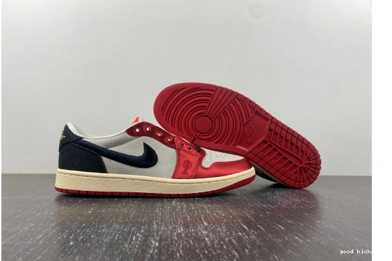 Trophy 1 Retro Jordan OG FN0432-100 Away Room Low 0307